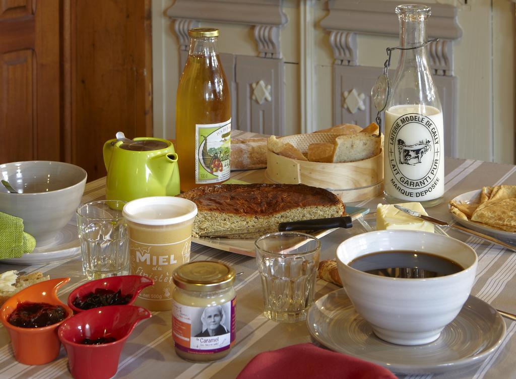 Domaine Le Puits De Jeanne Hotel Plouégat-Moysan Екстериор снимка