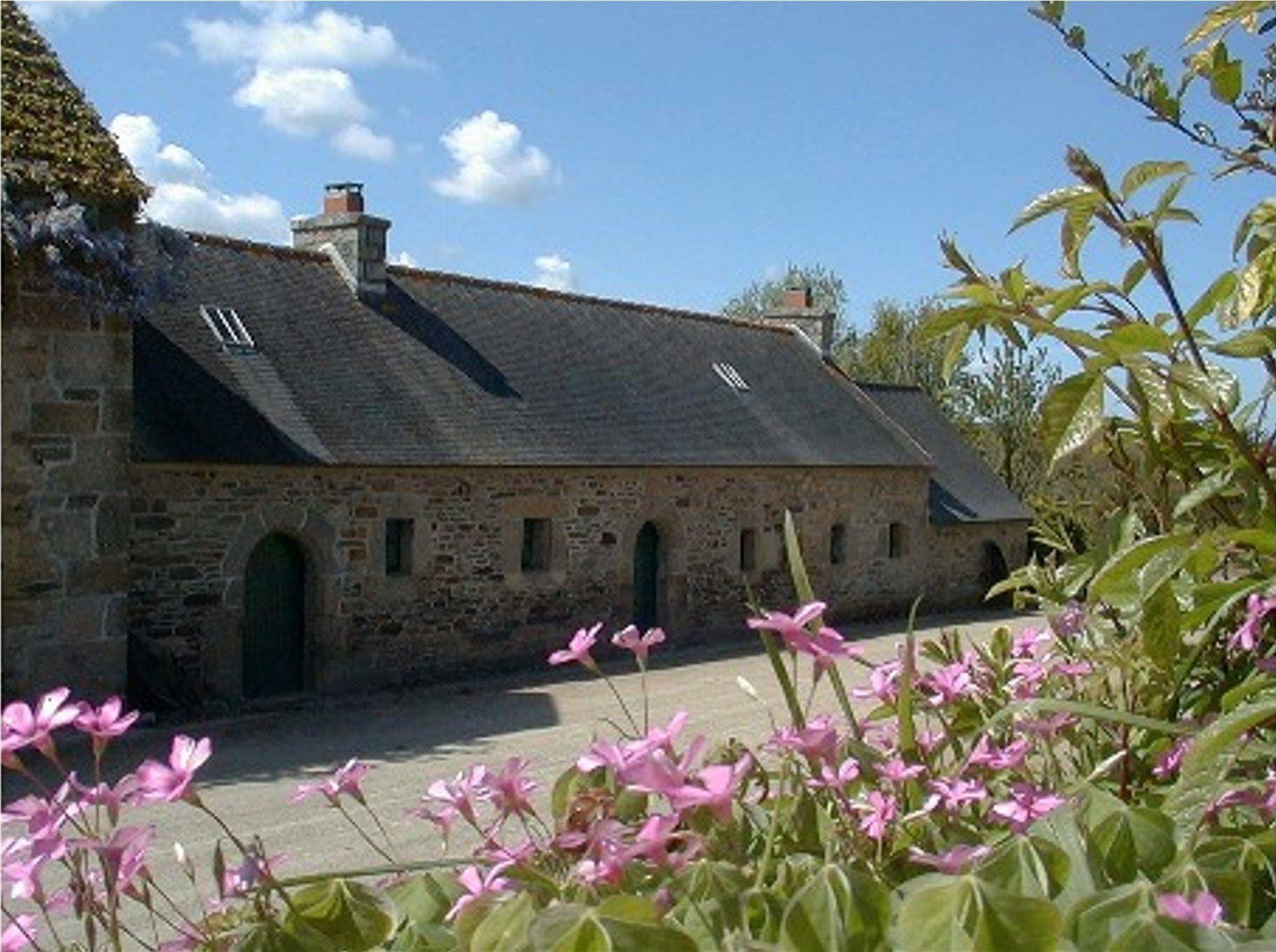 Domaine Le Puits De Jeanne Hotel Plouégat-Moysan Екстериор снимка